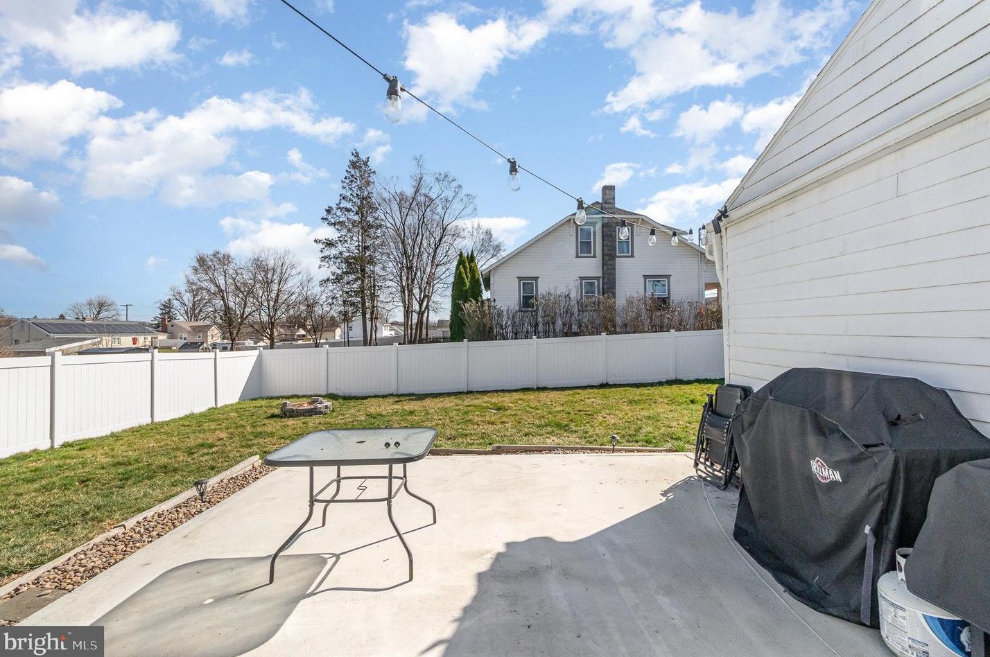 1001 Pitt St, Carlisle PA  17013-1427 exterior