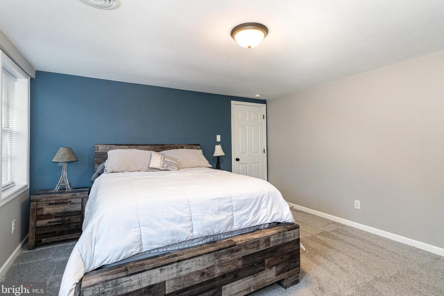 261 Hanover St, Carlisle PA  17013-3905 exterior