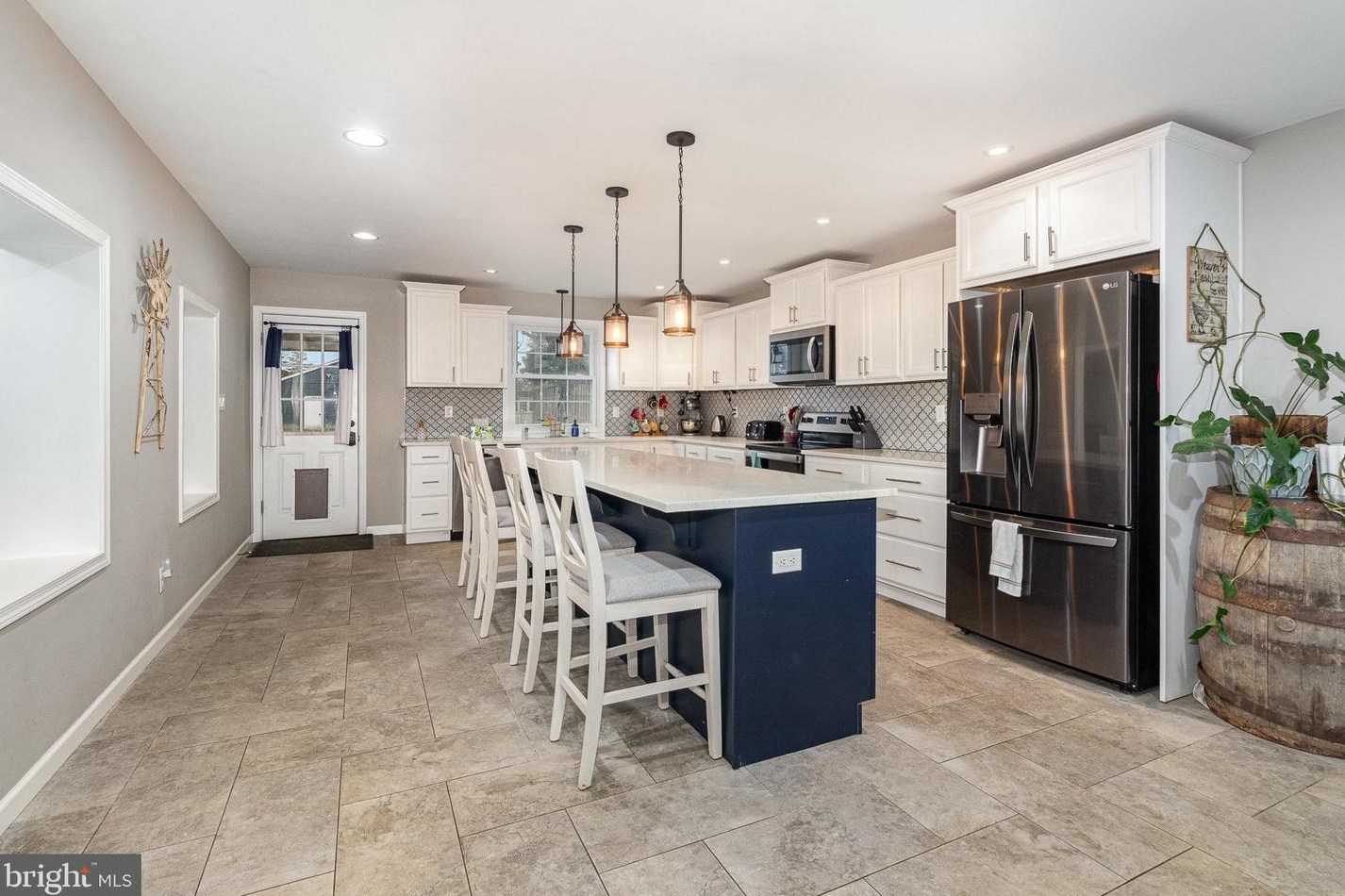 261 Hanover St, Carlisle PA  17013-3905 exterior