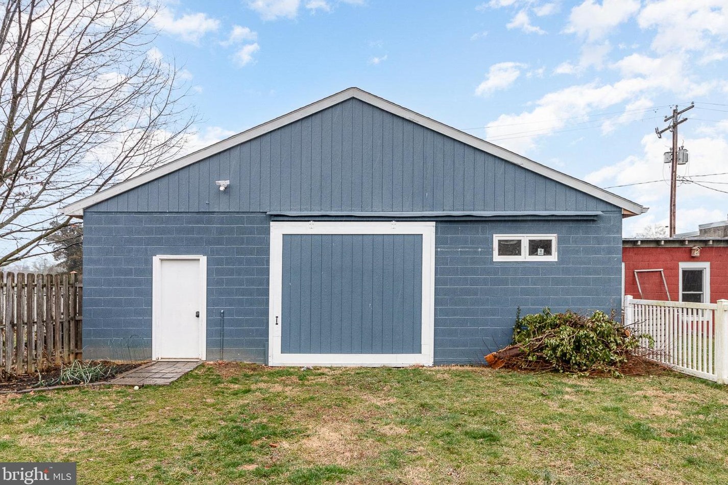 261 Hanover St, Carlisle PA  17013-3905 exterior