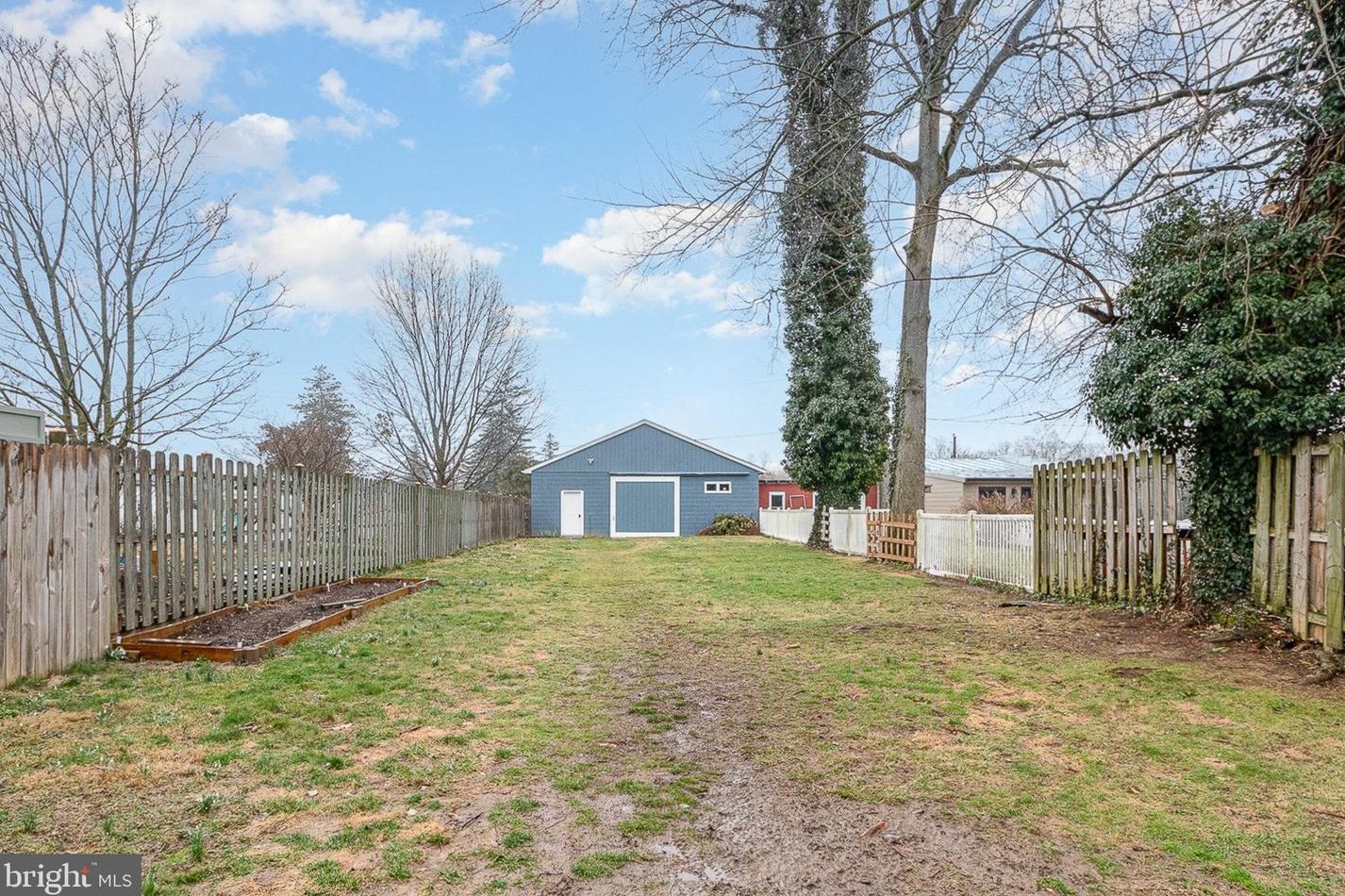 261 Hanover St, Carlisle PA  17013-3905 exterior