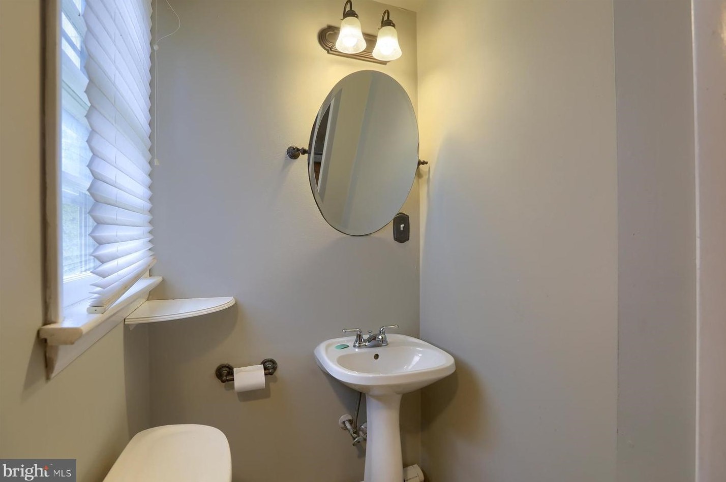 904 Herman Dr, Navy Sup Dpt PA  17055-5780 exterior