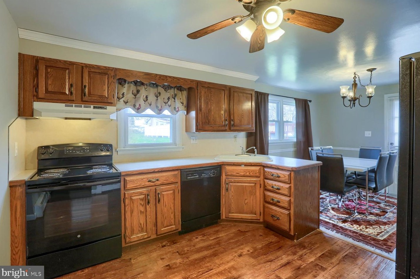 904 Herman Dr, Navy Sup Dpt PA  17055-5780 exterior