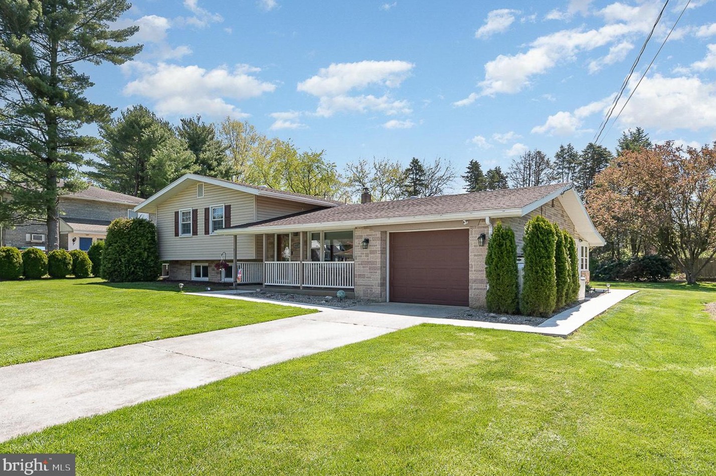 6407 Glenwood St, Navy Sup Dpt PA  17050-1912 exterior