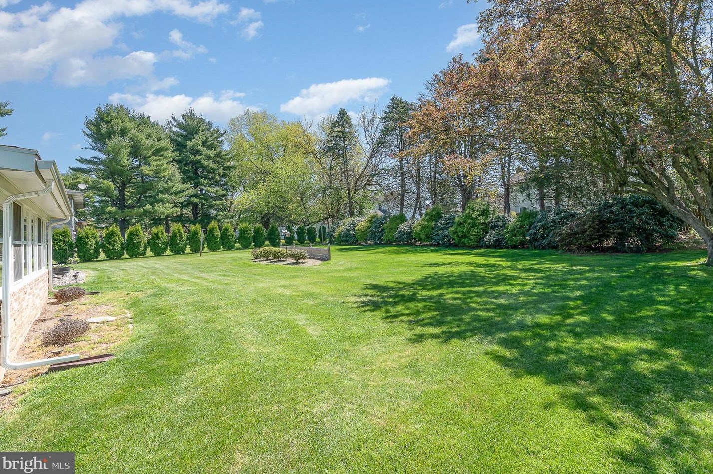 6407 Glenwood St, Navy Sup Dpt PA  17050-1912 exterior