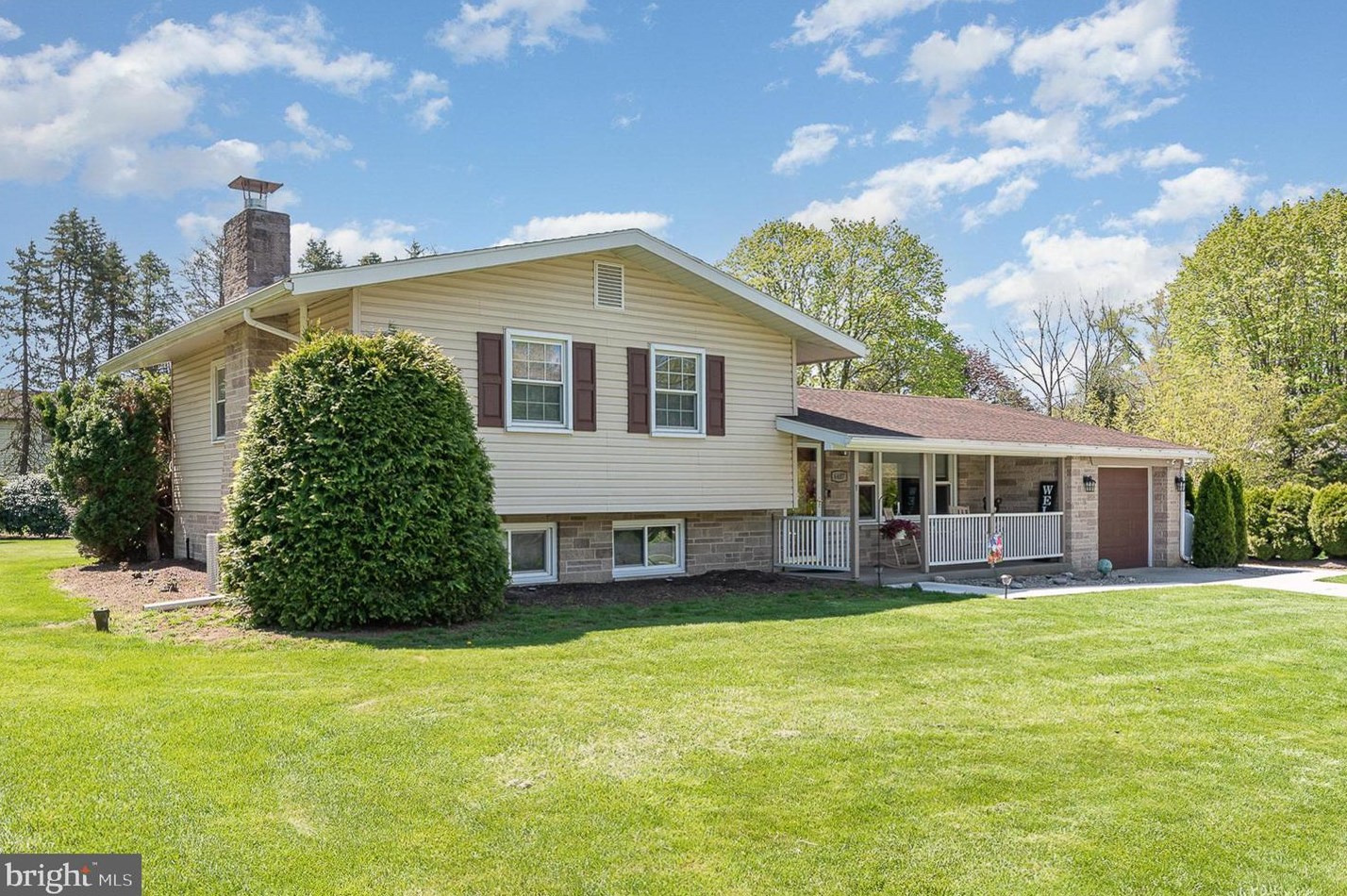 6407 Glenwood St, Navy Sup Dpt PA  17050-1912 exterior