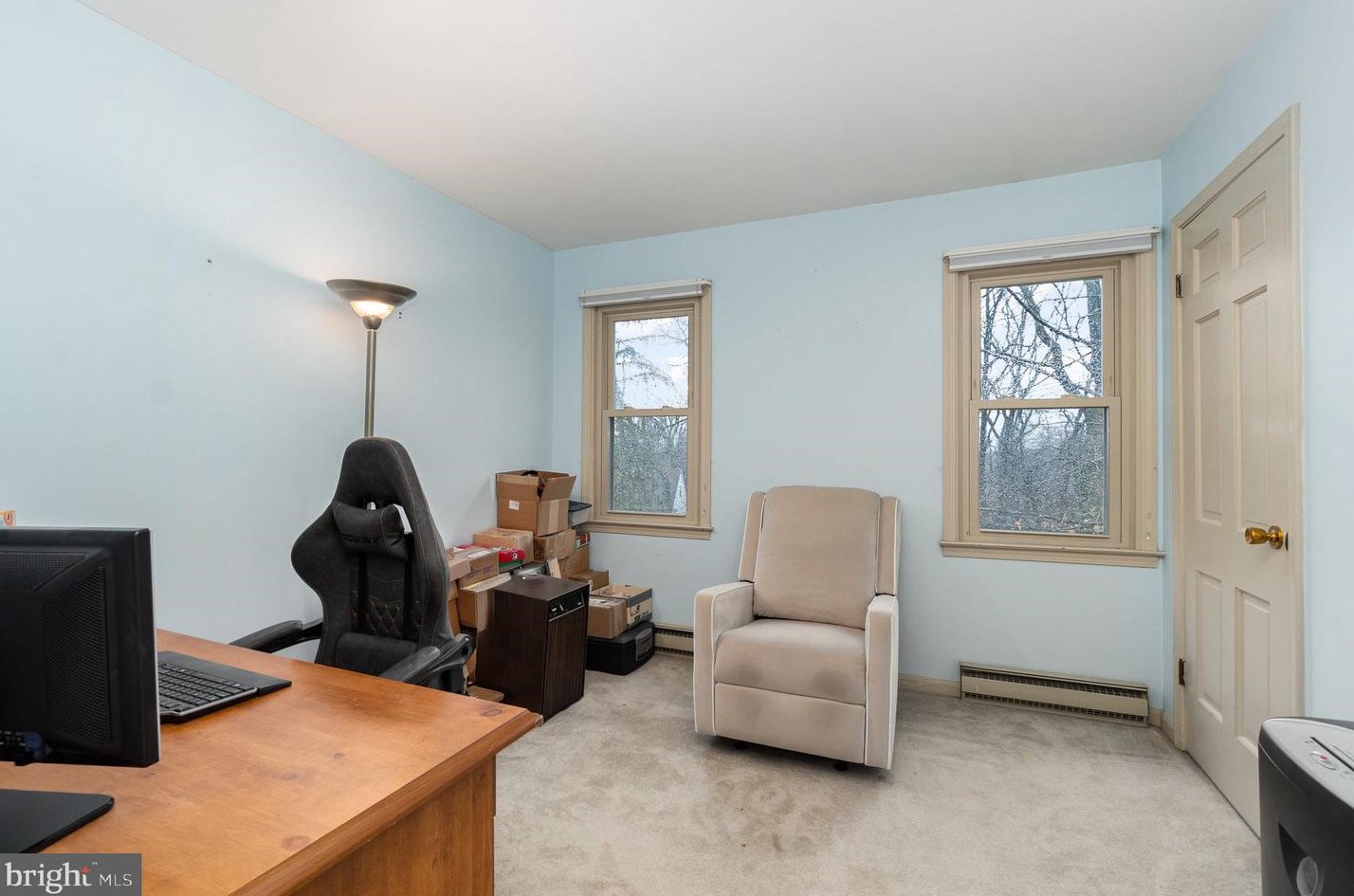 140 Hickory Rd, Carlisle PA  17015-9704 exterior