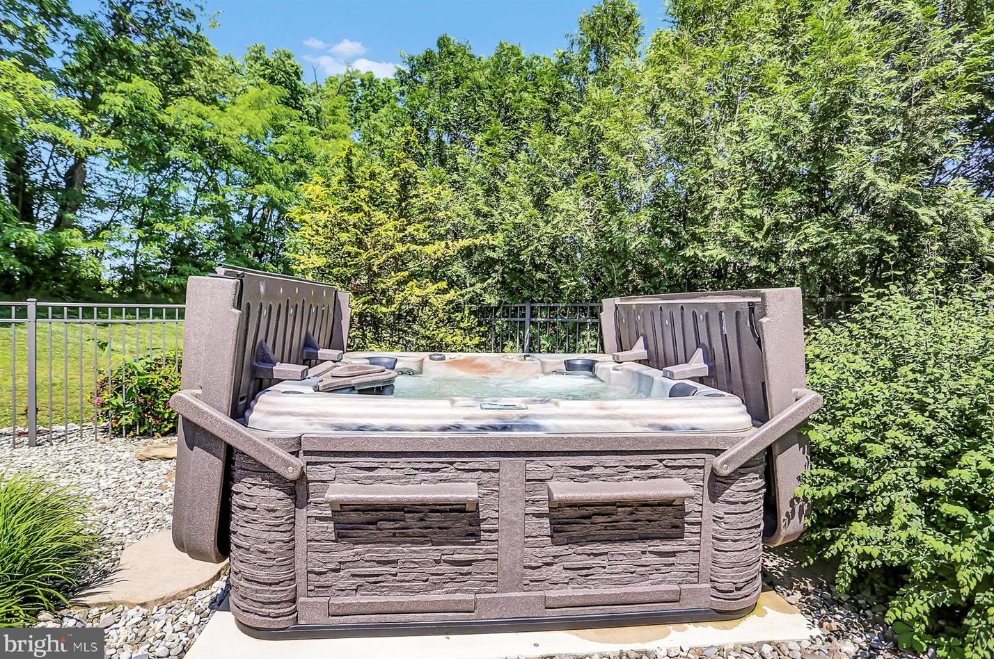 147 Warm Sunday Way, Navy Sup Dpt PA 17050-3802 exterior