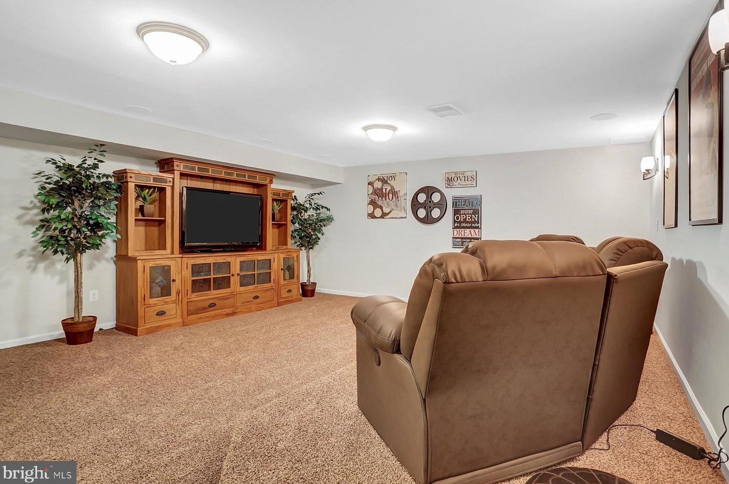 147 Warm Sunday Way, Navy Sup Dpt PA 17050-3802 exterior