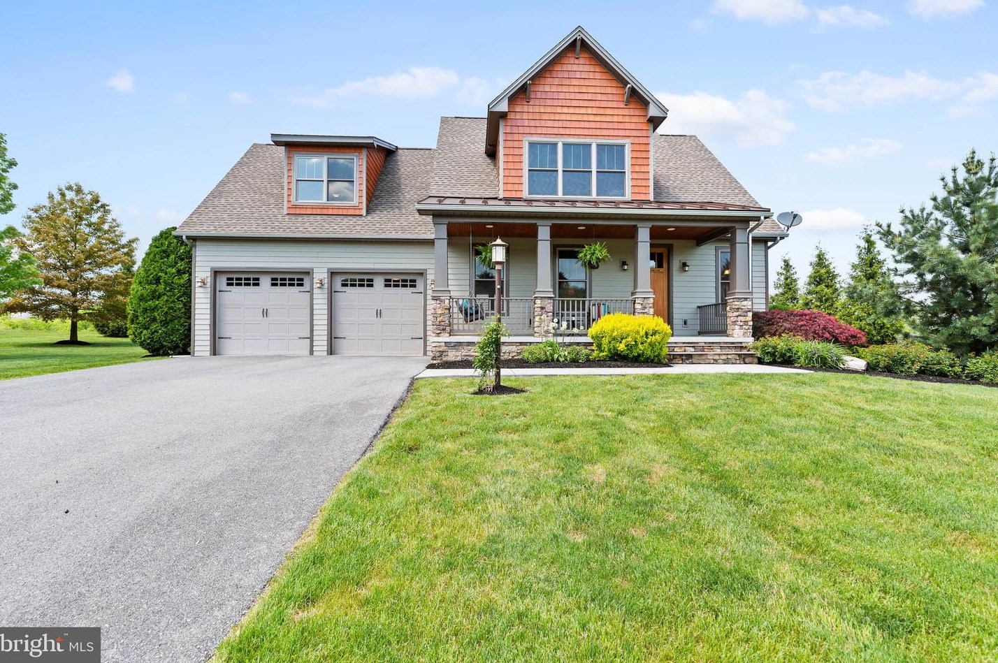 25 Morgan Dr, Carlisle PA  17015-7914 exterior