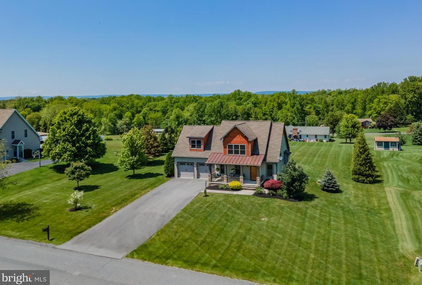 25 Morgan Dr, Carlisle PA  17015-7935 exterior