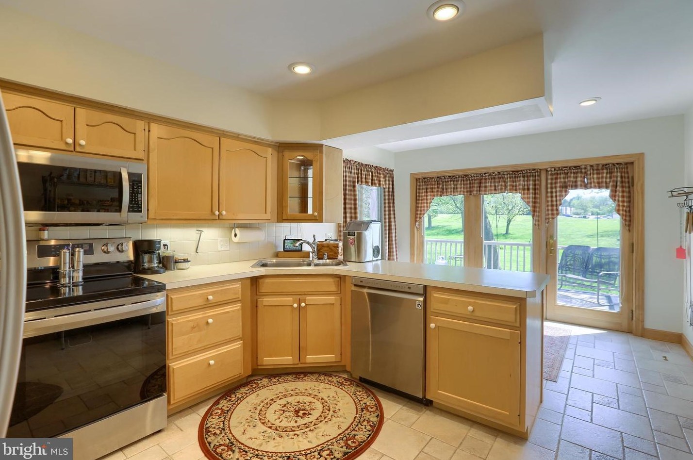 1207 Pheasant Dr, Carlisle PA 17013-1228 exterior