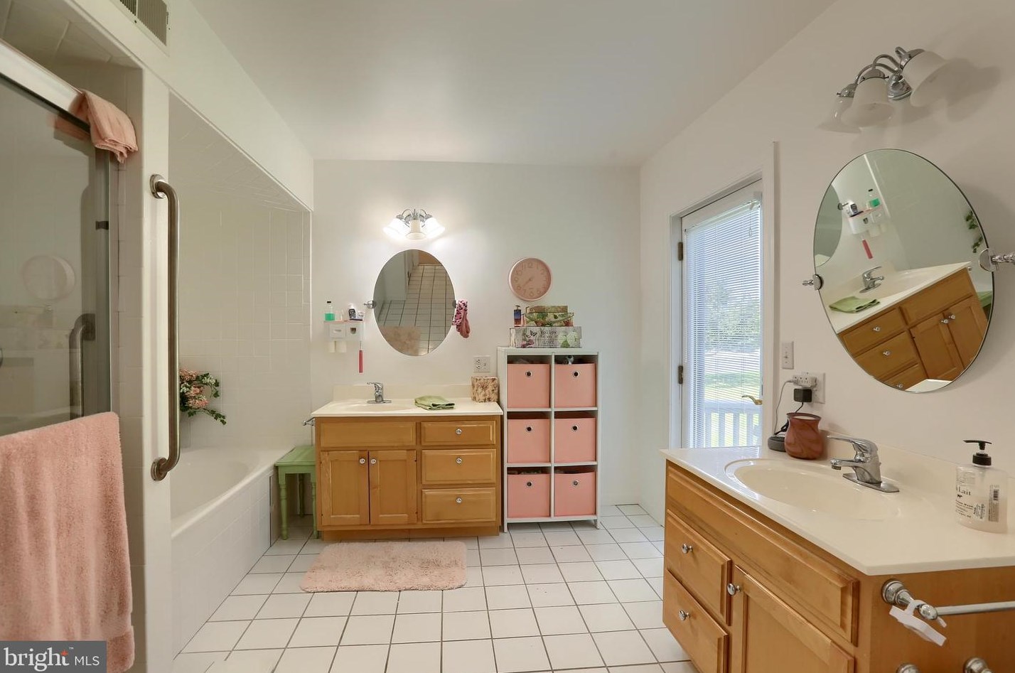 1207 Pheasant Dr, Carlisle PA 17013-1228 exterior