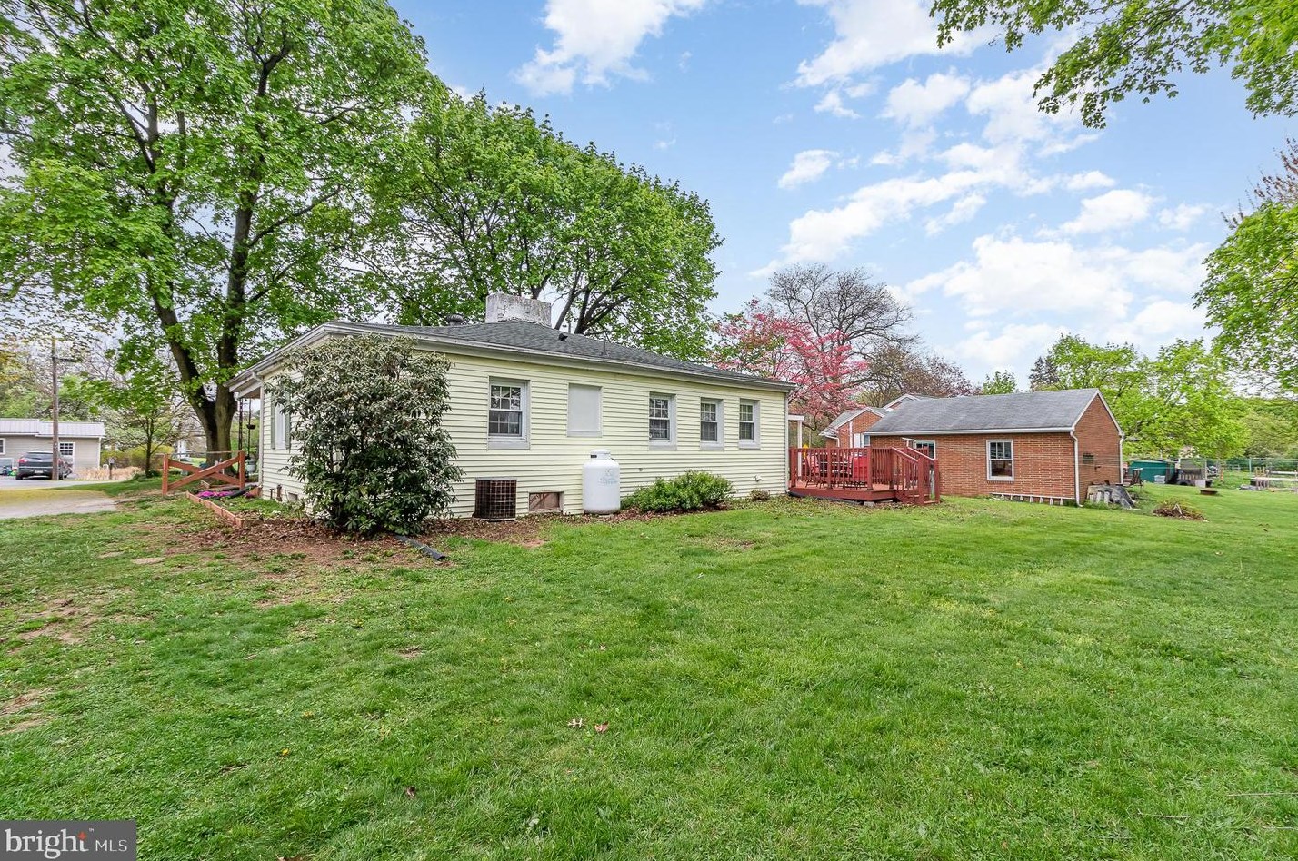 39 Maple Ave, Walnut Bottom PA  17266-9701 exterior
