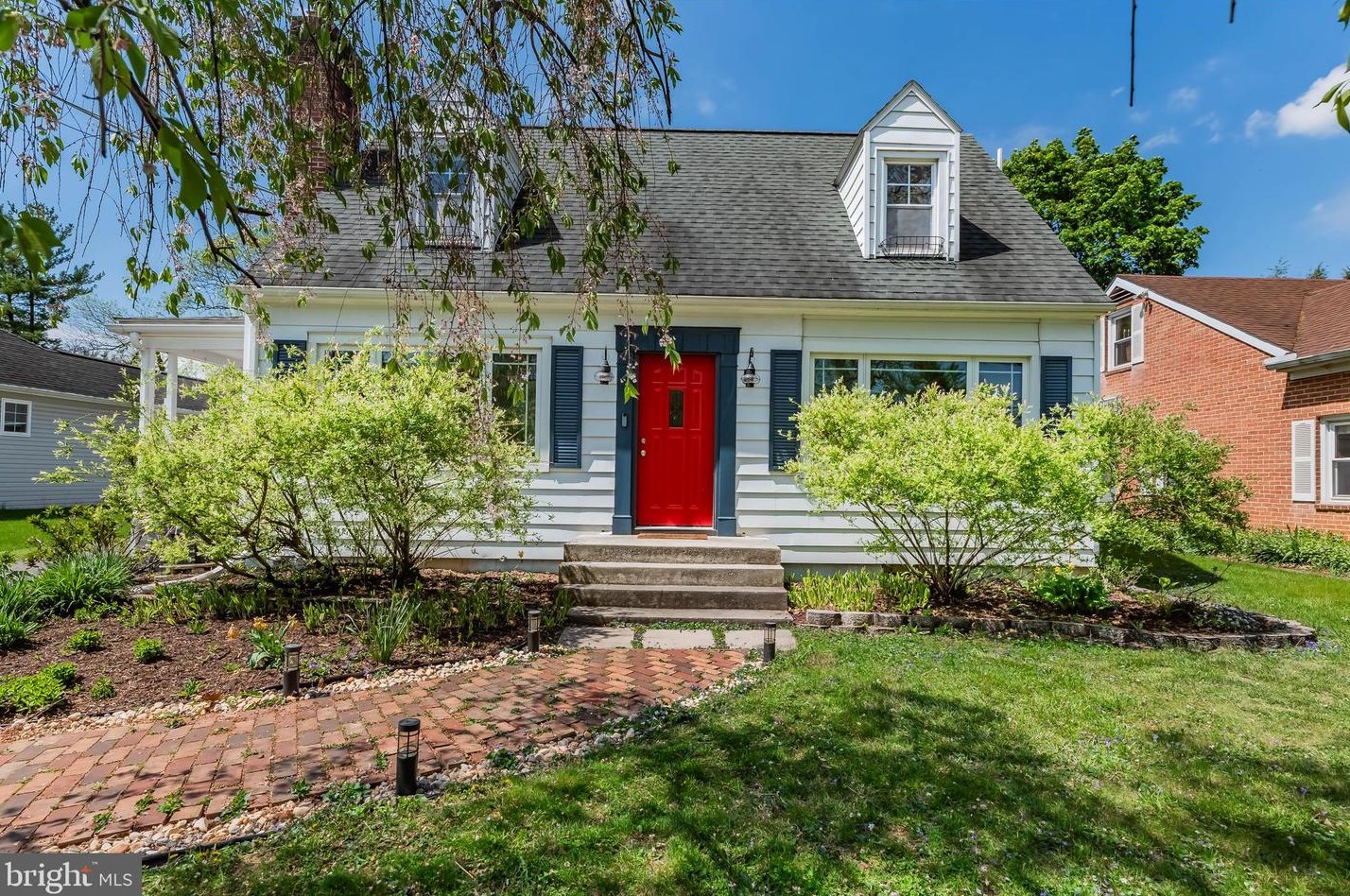 18 Meetinghouse Spg Rd, Carlisle PA  exterior