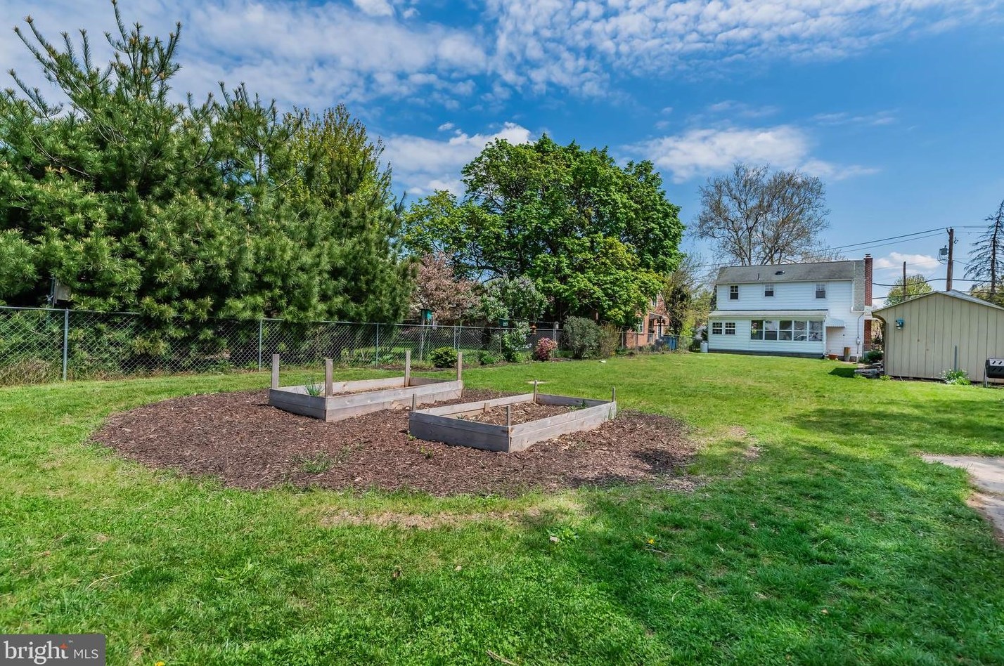 18 Meetinghouse Spg Rd, Carlisle PA  exterior