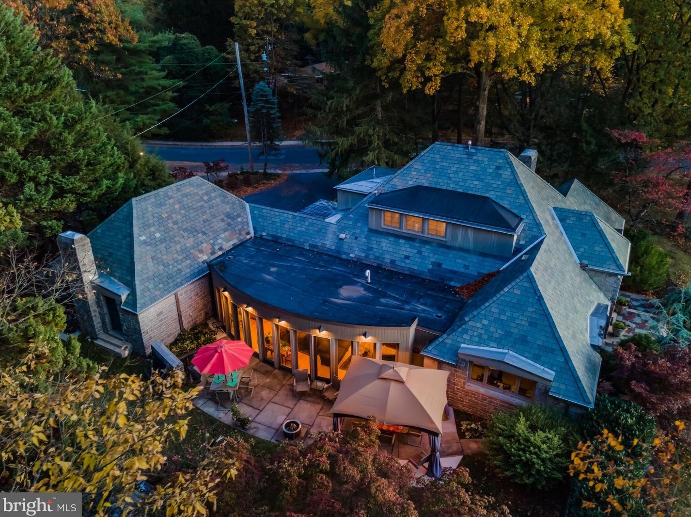 433 Mooreland Ave, Carlisle PA  17013-3727 exterior