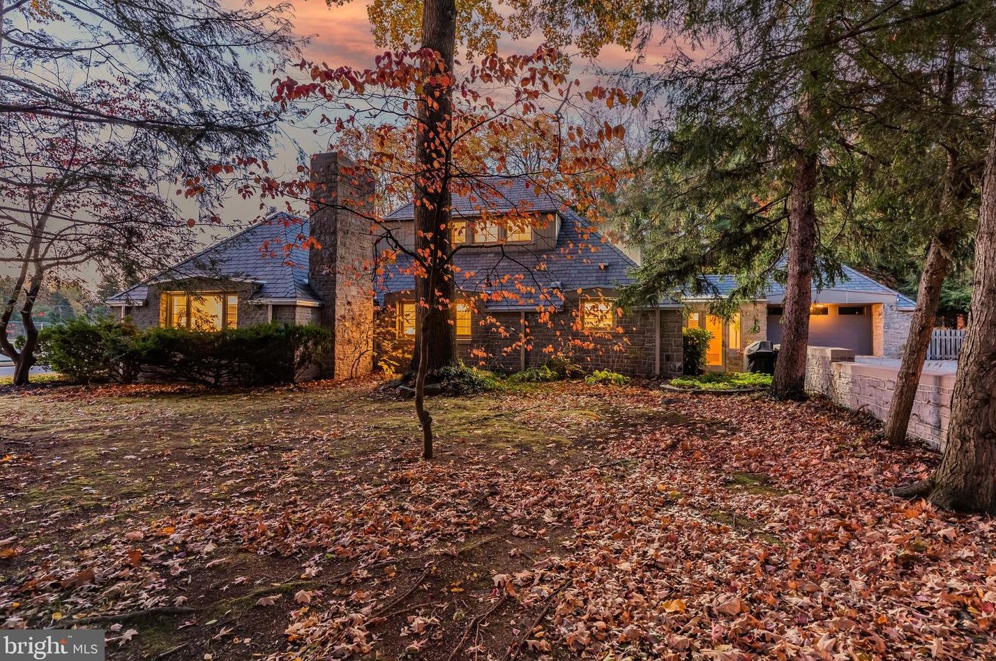 433 Mooreland Ave, Carlisle PA  17013-3727 exterior