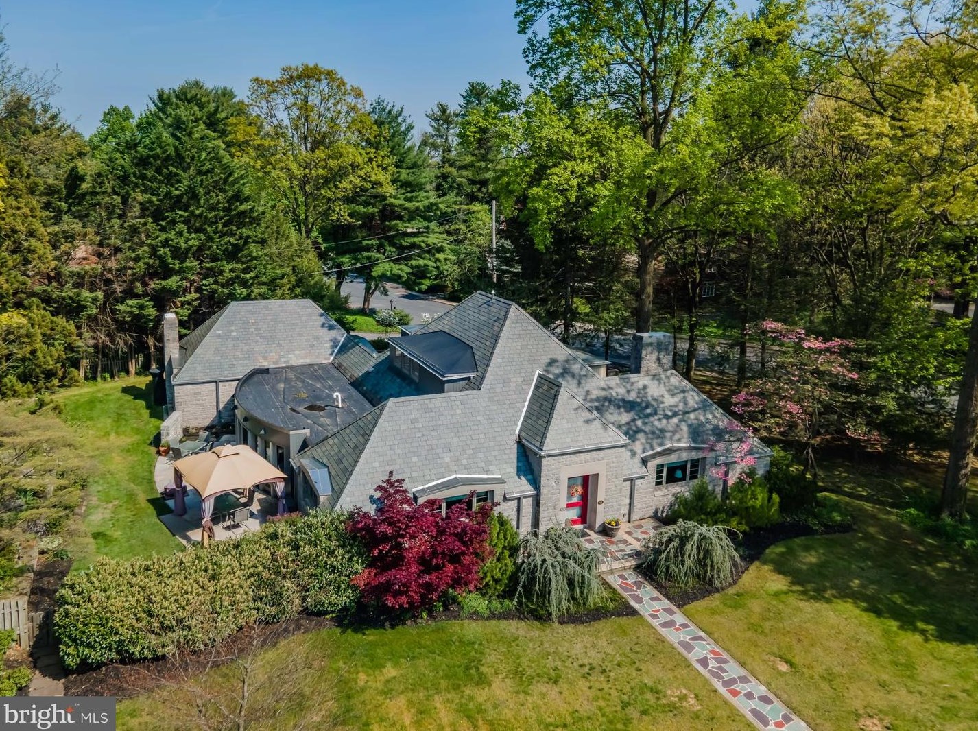 433 Mooreland Ave, Carlisle PA  17013-3727 exterior