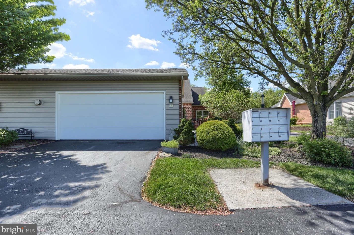 1333 Georgetown Cir, Carlisle PA  17013-3578 exterior