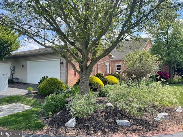 1333 Georgetown Cir, Carlisle PA  17013-3564 exterior