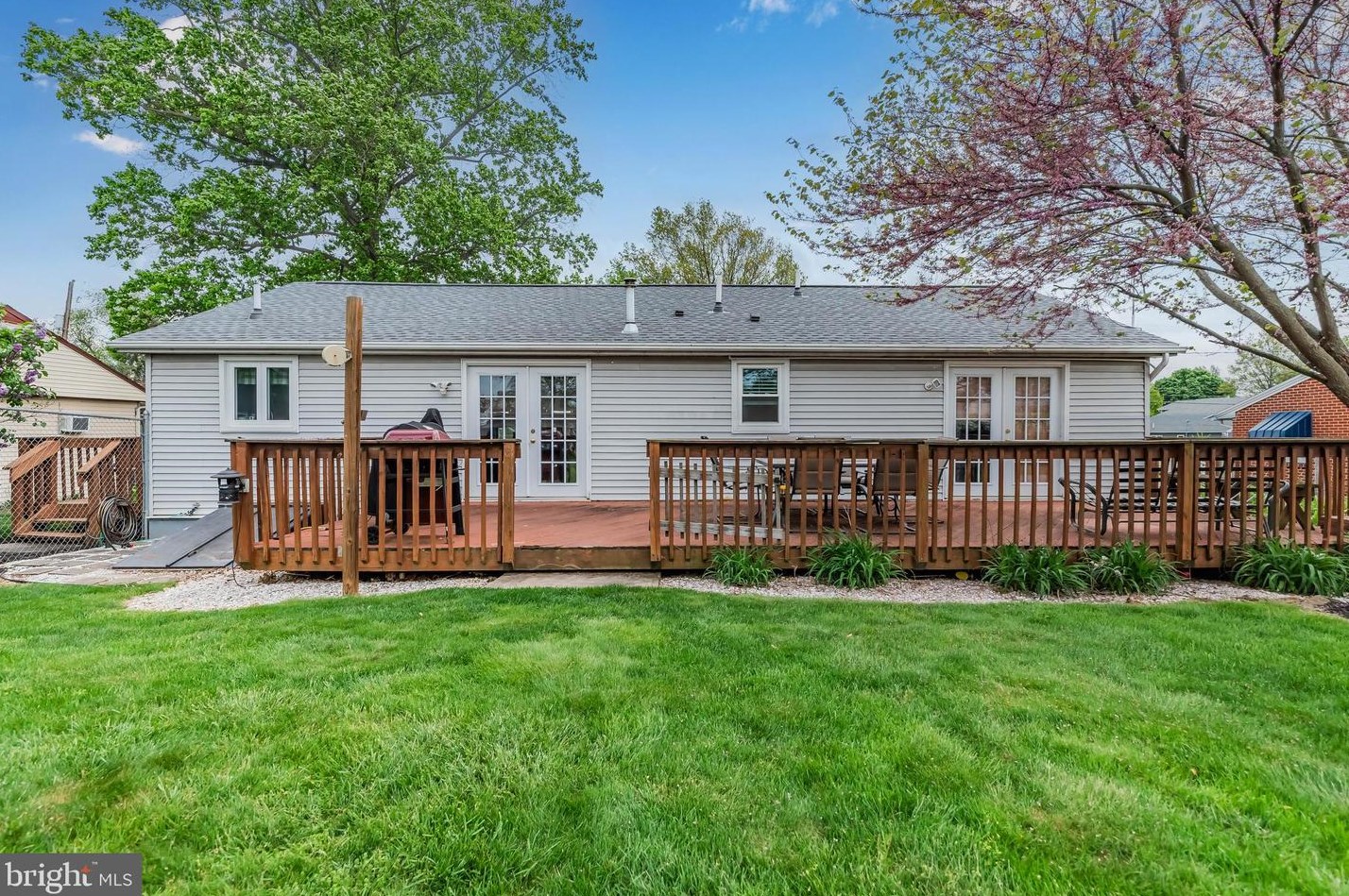 926 Gobin Dr, Carlisle PA 17013-1516 exterior