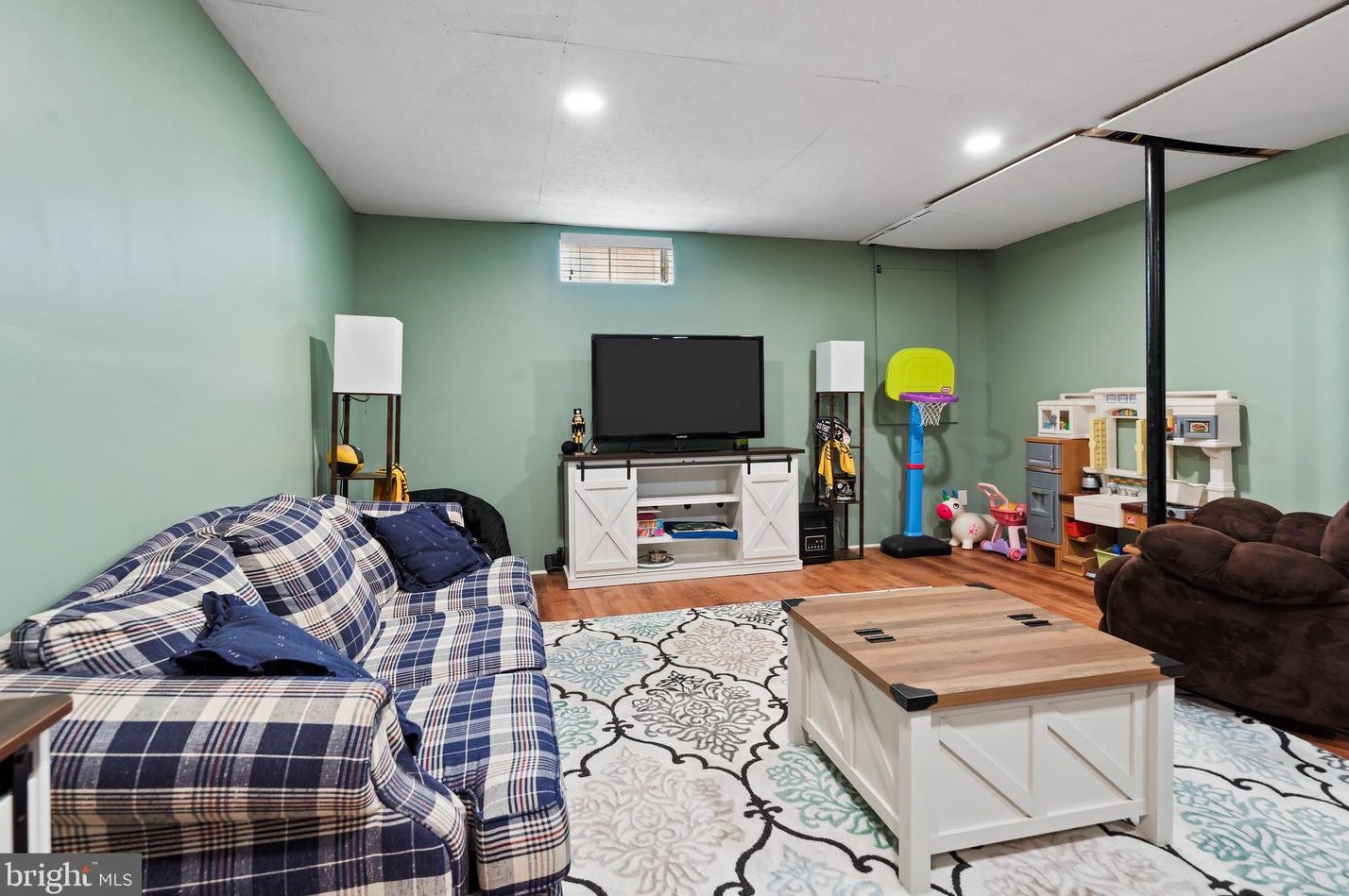 926 Gobin Dr, Carlisle PA 17013-1516 exterior