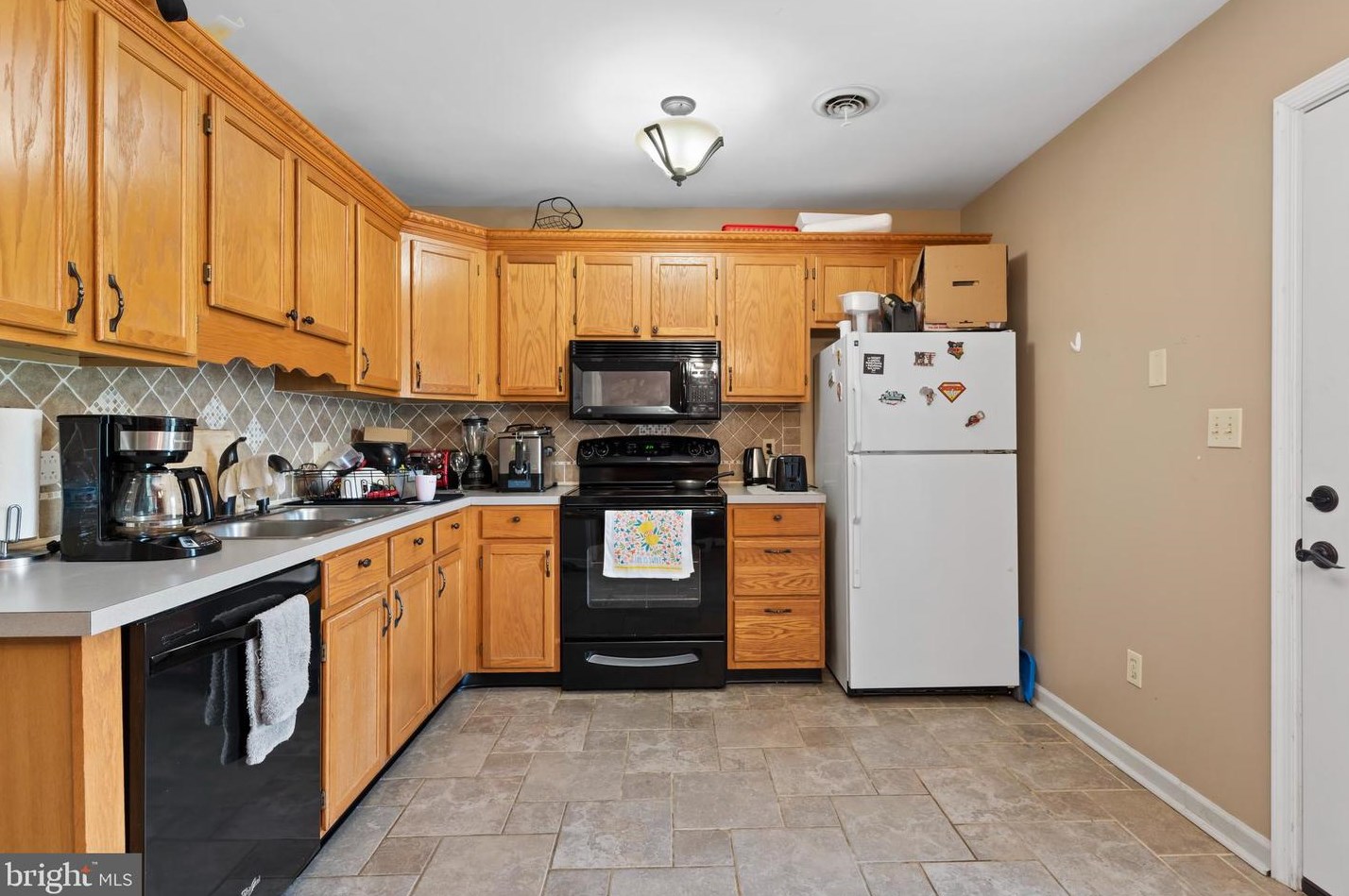 108 Easterly Dr, Navy Sup Dpt PA  17050-7936 exterior