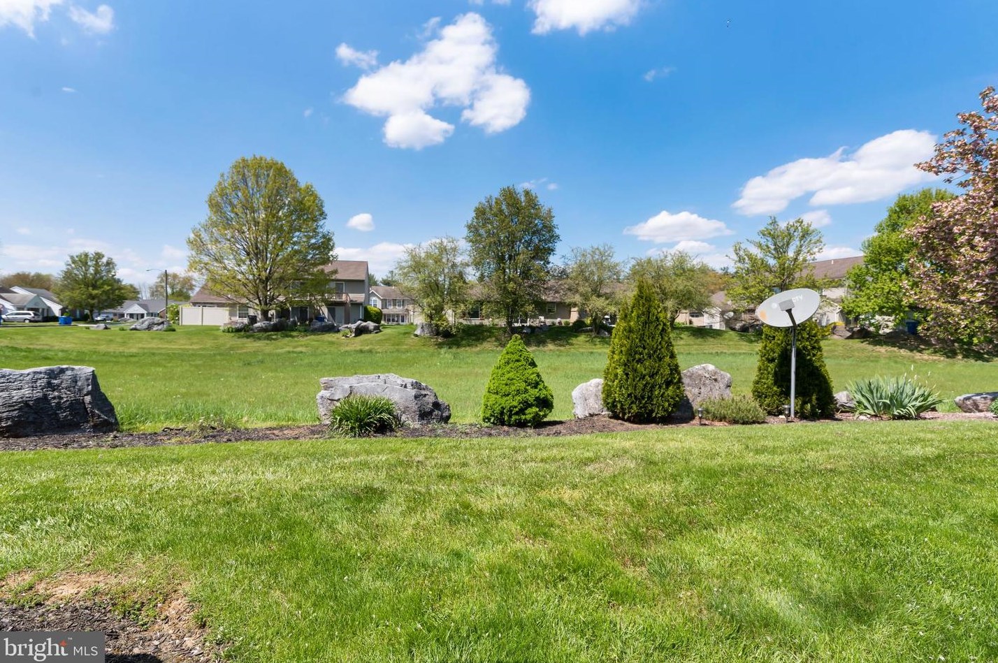 108 Easterly Dr, Navy Sup Dpt PA  17050-7936 exterior