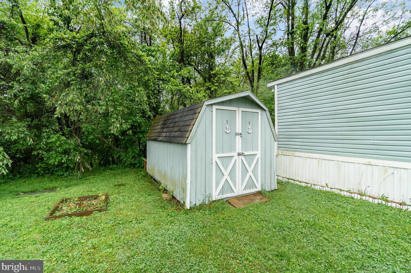 10 Amara Ln, Carlisle PA  17015-8819 exterior