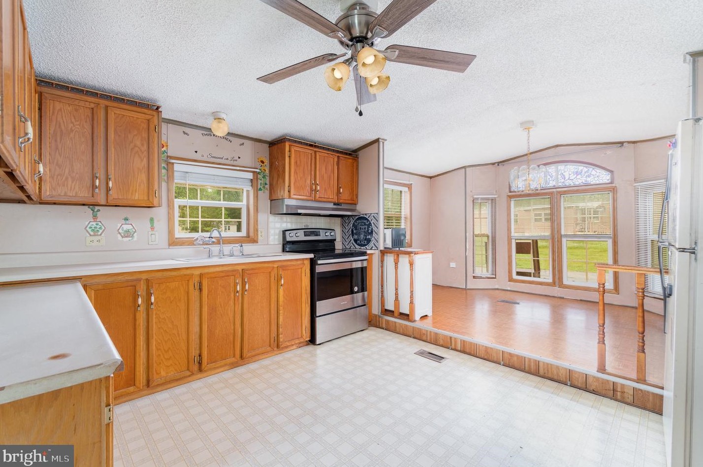 10 Amara Ln, Carlisle PA  17015-8819 exterior