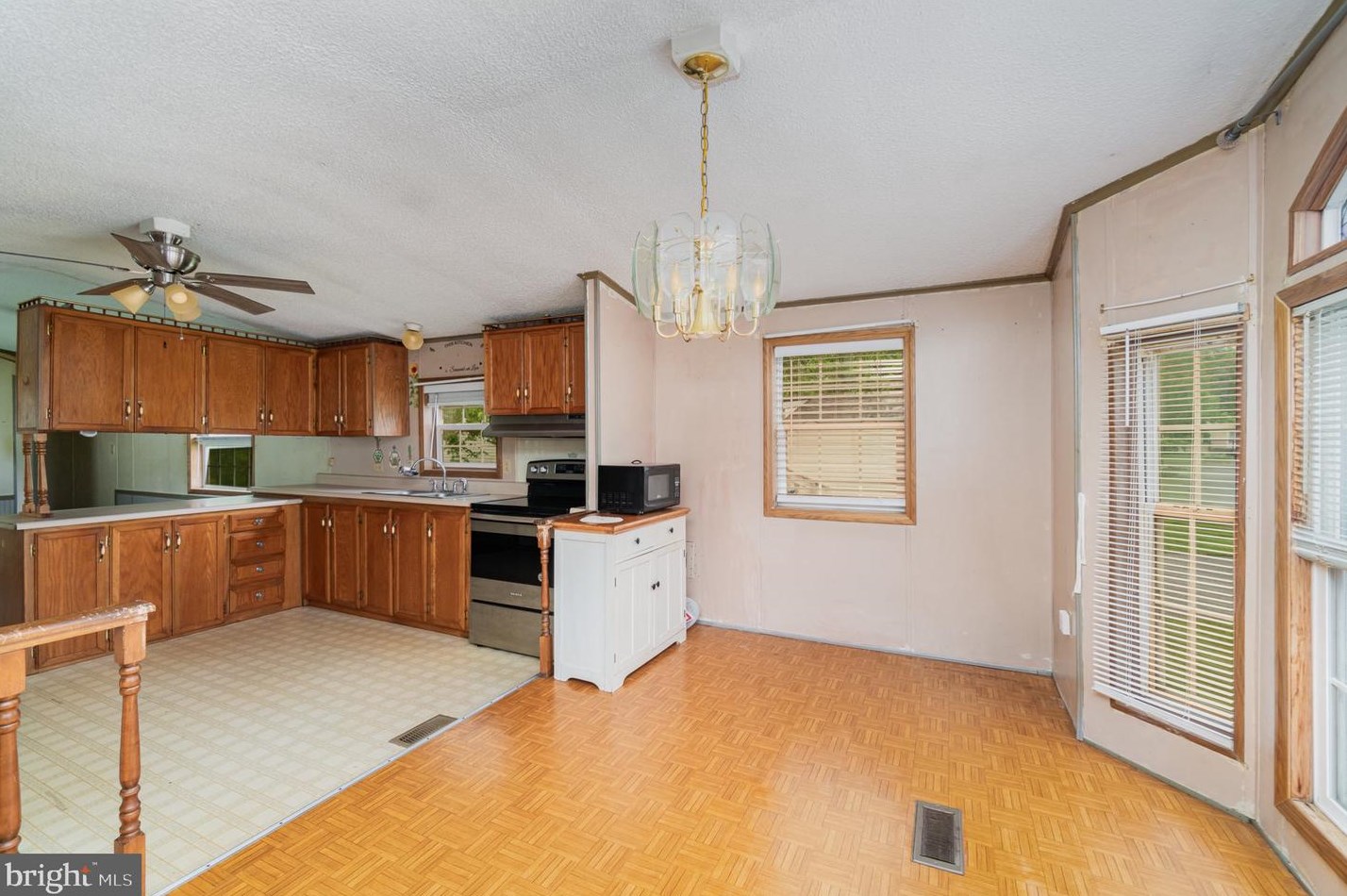 10 Amara Ln, Carlisle PA  17015-8819 exterior