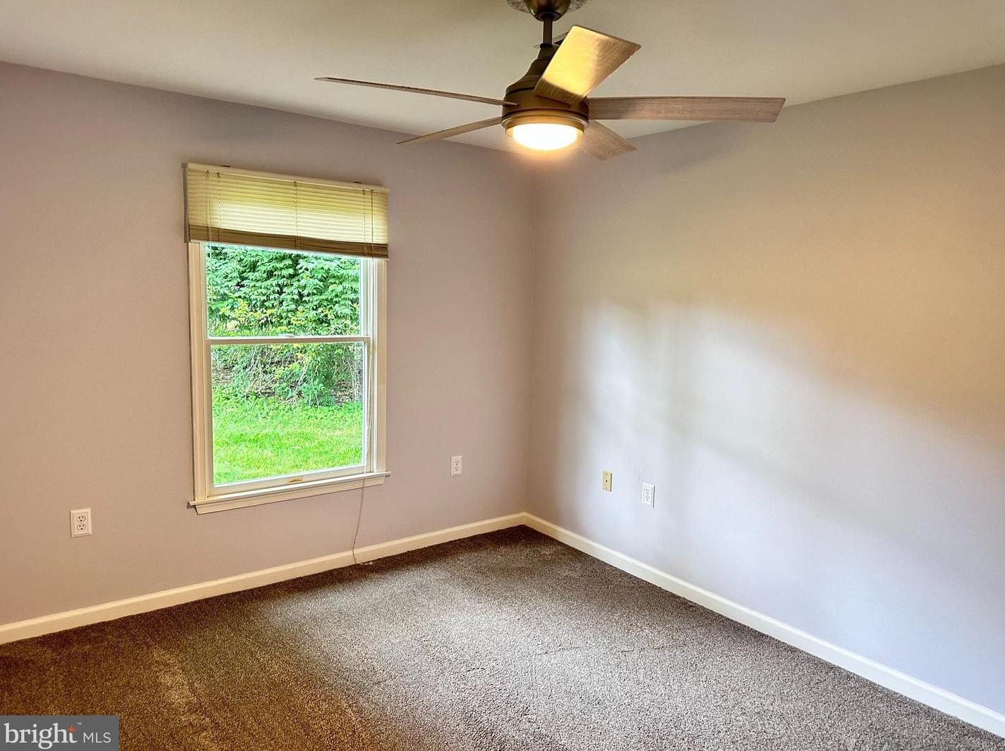 609 Ml Race Ct, Carlisle PA 17013-2531 exterior