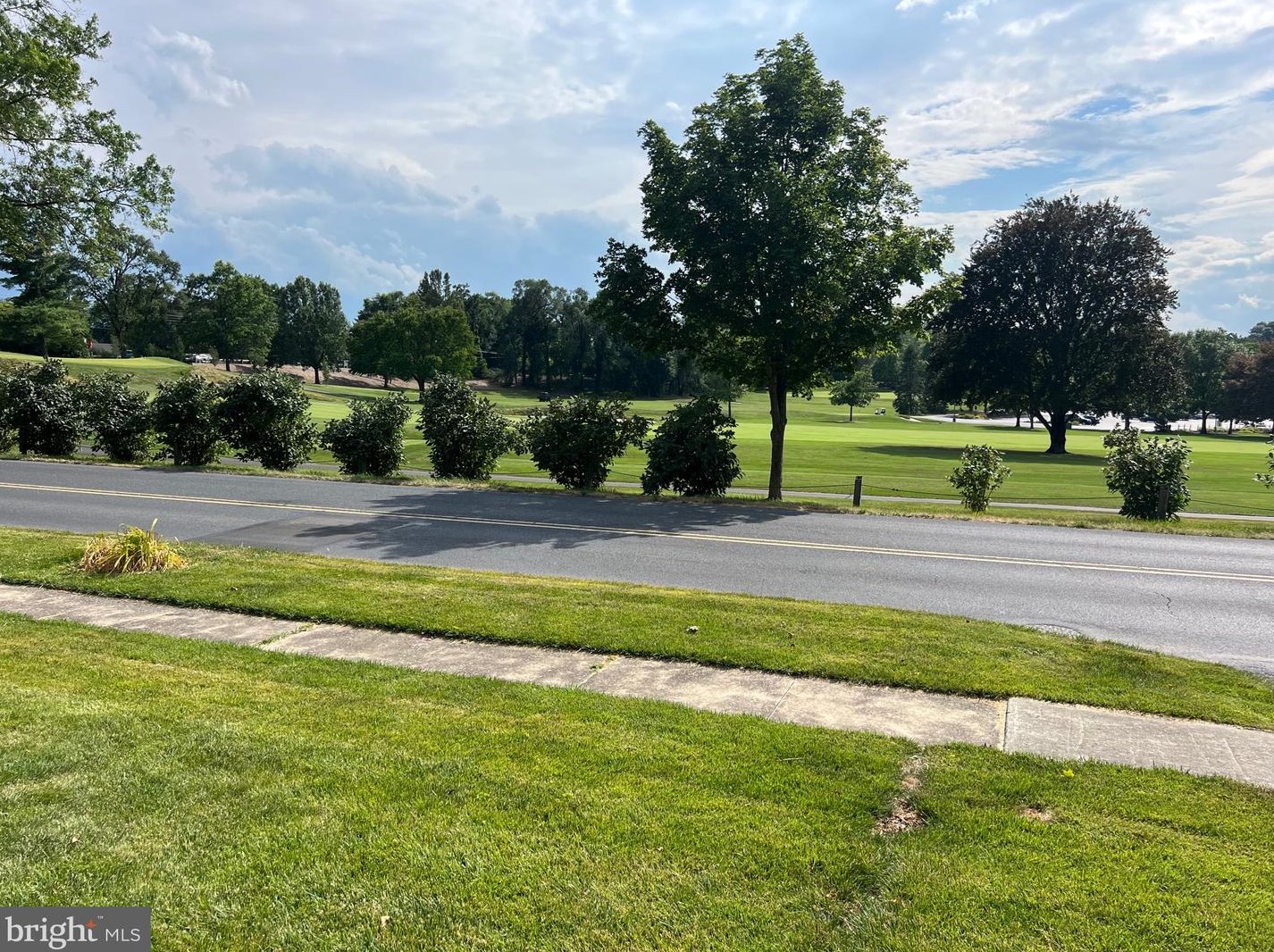 441 Country Club Rd, Camp Hill PA  17011-2113 exterior