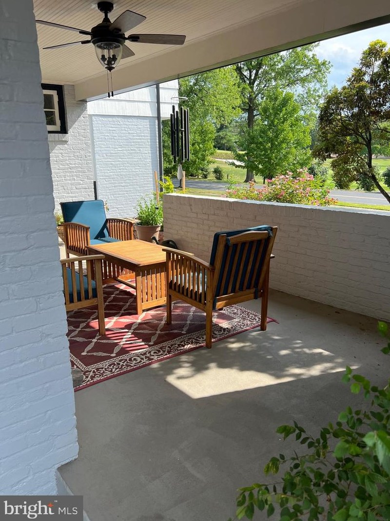 441 Country Club Rd, Camp Hill PA  17011-2113 exterior