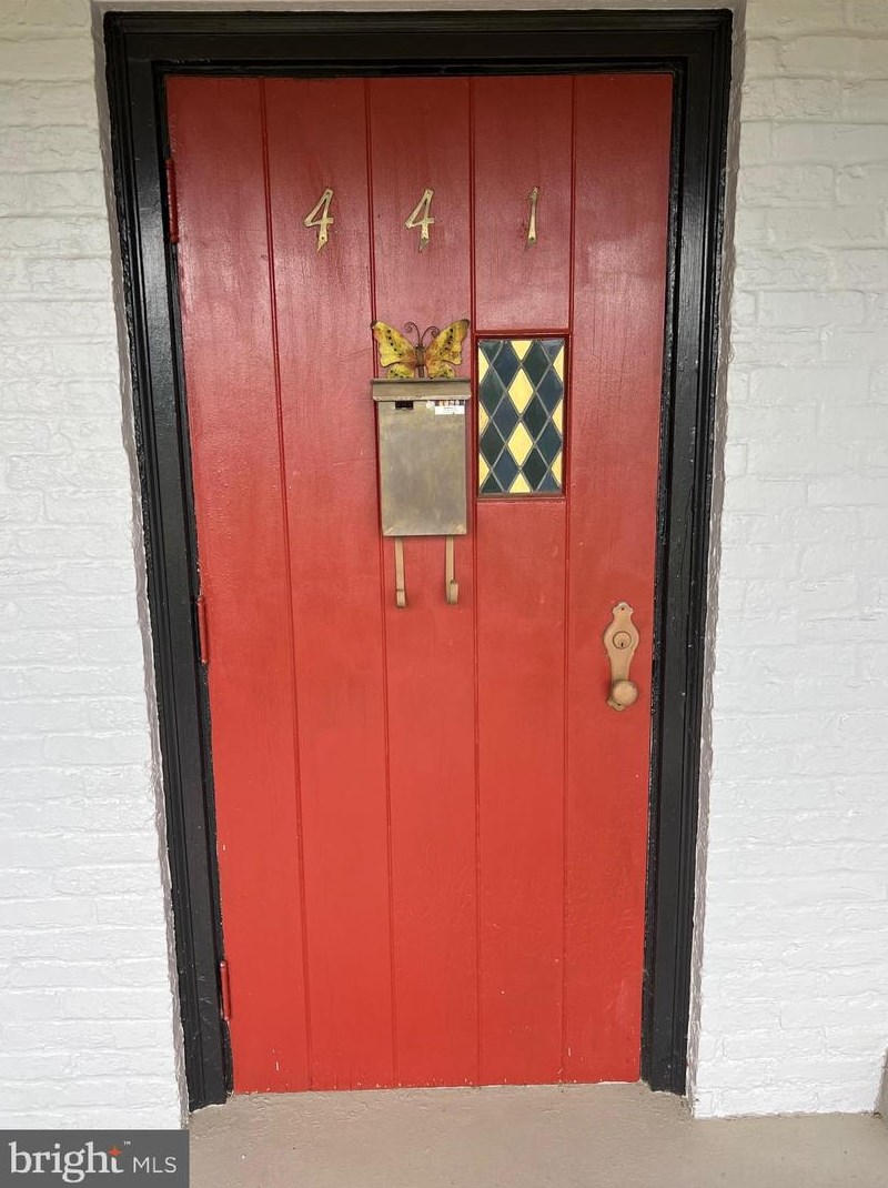 441 Country Club Rd, Camp Hill PA  17011-2113 exterior