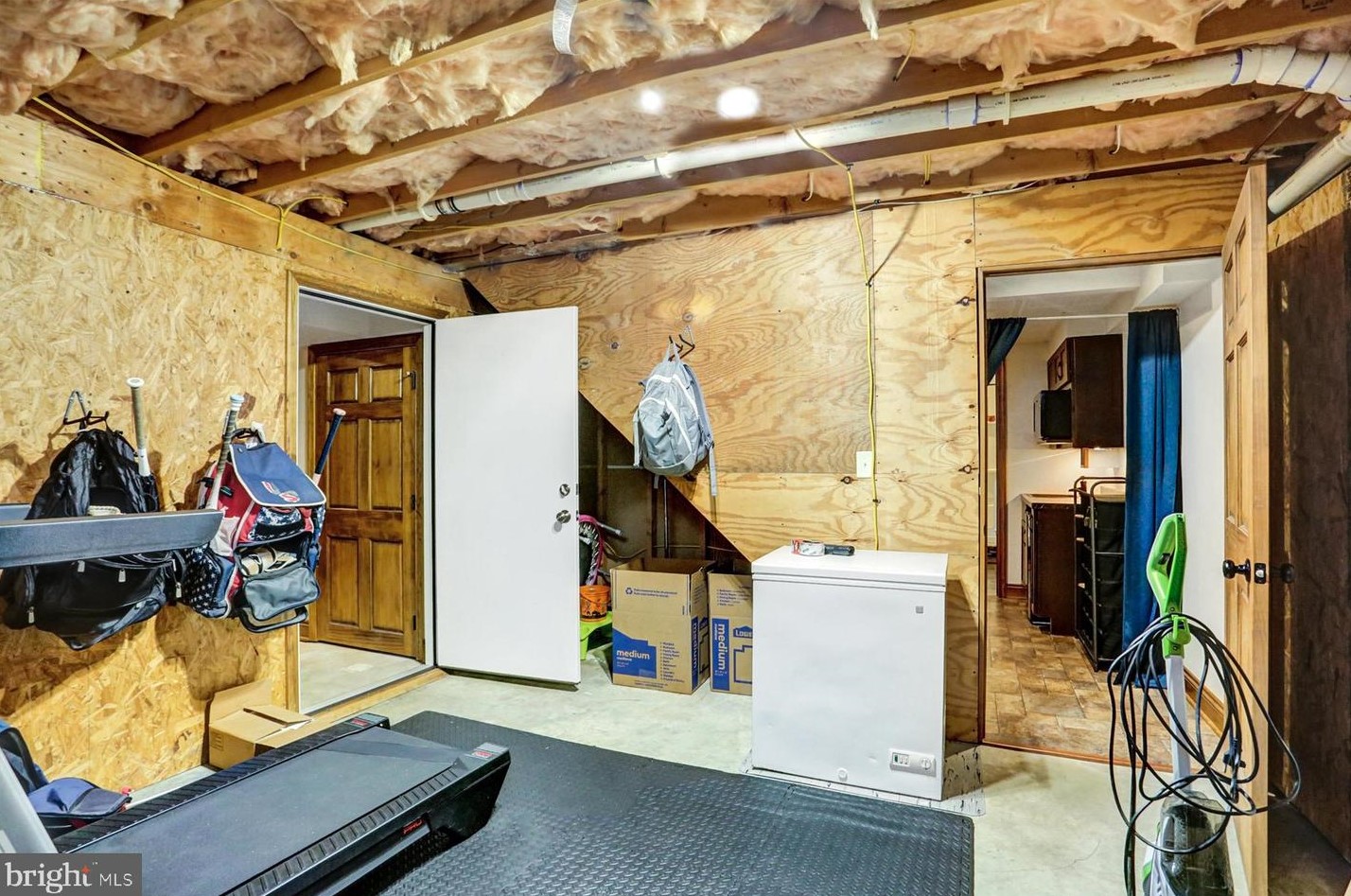 18 Arlington Dr, Carlisle PA 17015-3192 exterior