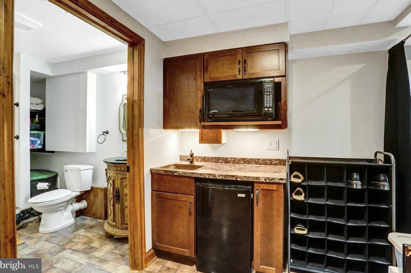 18 Arlington Dr, Carlisle PA 17015-3192 exterior