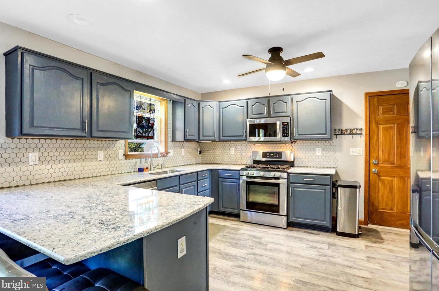 18 Arlington Dr, Carlisle PA 17015-3192 exterior