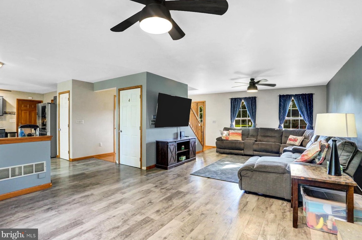 18 Arlington Dr, Carlisle PA 17015-3192 exterior