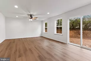 25 Essex Dr, Carlisle, PA 17015 - Photo 7