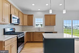 537 Coral Bells Dr, Mechanicsburg, PA 17055 - Photo 5