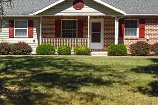 11 Strawberry Dr, Carlisle, PA 17013 - Photo 1