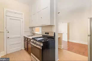 32 W High St, Carlisle, PA 17013 - Photo 3