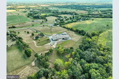 211 W Middlesex Drive, Carlisle, PA 17013 - Photo 5