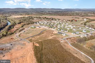 2 Stream Dr, Carlisle, PA 17013 - Photo 7