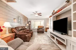 401 Stonehedge Ln, Mechanicsburg, PA 17055 - Photo 5