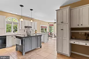 7 Accent Cir, Camp Hill, PA 17011 - Photo 11