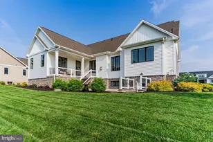 1011 Stonehill Ln, Carlisle, PA 17015 - Photo 5