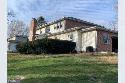 300 Acre Drive, Carlisle, PA 17013 - Photo 5